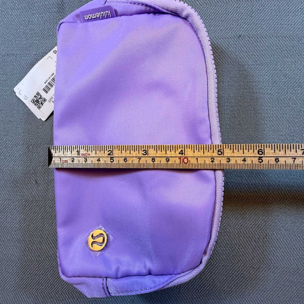 Lululemon Everywhere Belt Bag 1L Purple Gold Logo LU9AX2S Crossbody Fanny Pack - Picture 9 of 10